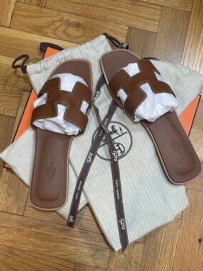 NWT~Hermès~Oran Gold Sandals, Size 40(9.5) (w/ ORIGINAL Receipt)